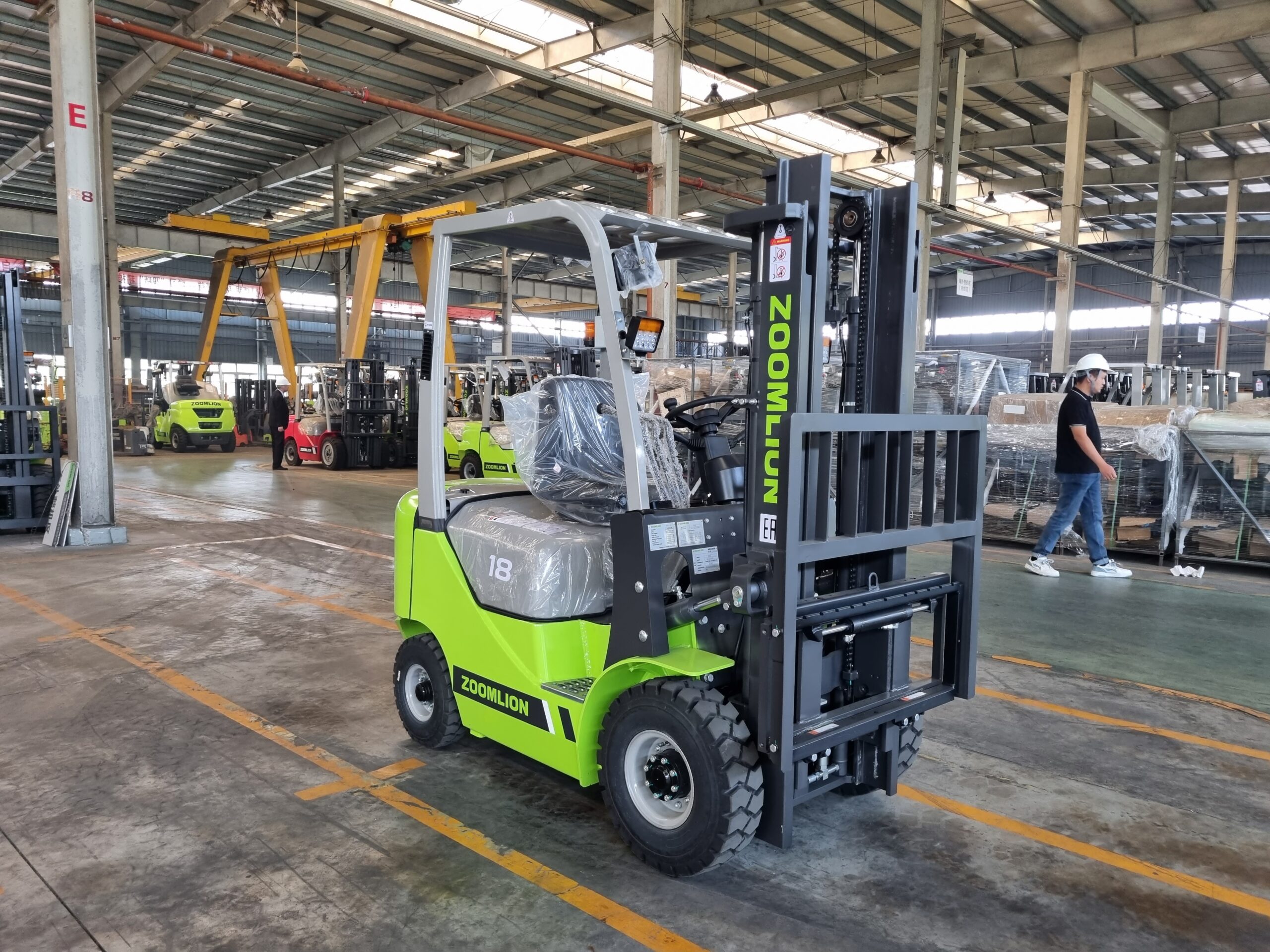Вилочный погрузчик ZOOMLION FD18Z